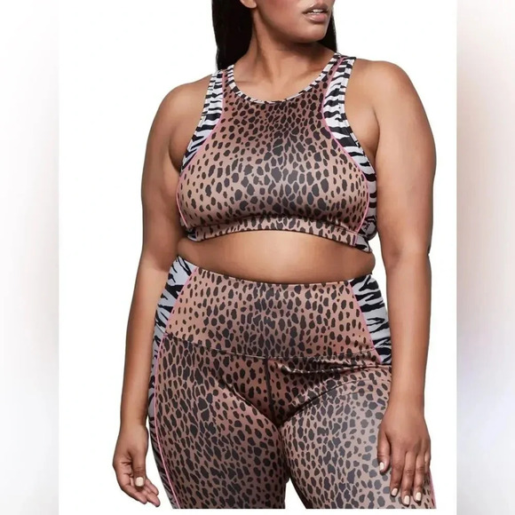 GOOD AMERICAN The Electric Feel Bike Short set - Picture 3 of 13